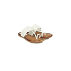 Shoetopia girls Girls-bunai-kolhapuri Flat Sandal