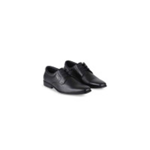 Red Chief Shoes upto 76% off